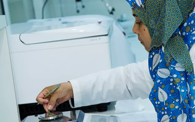 IsDB, Gates Foundation support new program for women scientists in Middle East, North Africa