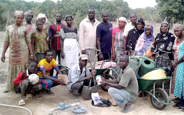 Scientists from ICBA introduced a low-cost irrigation system, known as the Californian irrigation system, in Mali and other countries among groups of smallholder farmers who grow a variety of crops. 