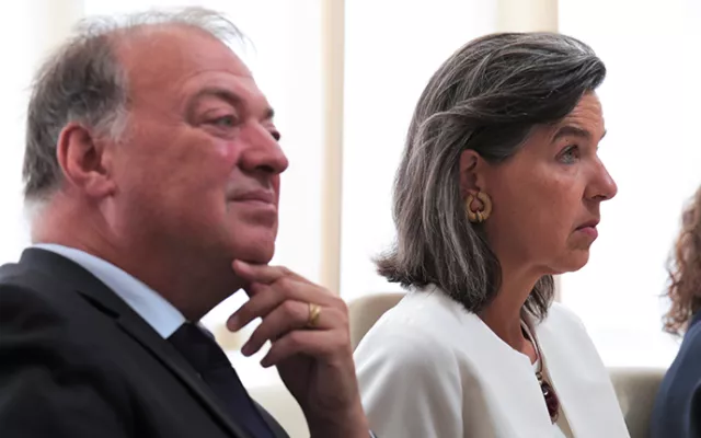 التقت معالي دومينيك مينور، سفيرة بلجيكا في دولة الإمارات العربية المتحدة، خلال زيارتها لإكبا بالدكتورة اسمهان الوافي، المدير العام للمركز إلى جانب أعضاء إدارته وخبرائه. 