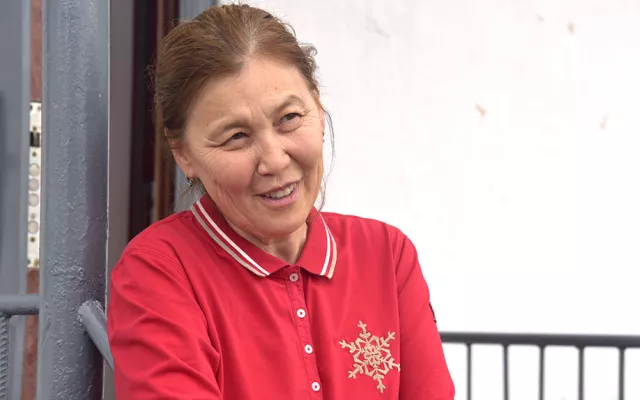 عادت الآنسة مانشوك جيكسيمبيكوفا إلى كازاخستان قبل بضع سنوات، لتدير اليوم أعمالها الزراعية بنفسها. 