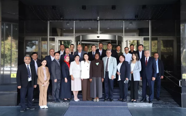 The workshop marked an important step toward scaling up project outcomes and strengthening inclusive, resilient, and competitive agribusiness value chains in Karakalpakstan. Spanning two days, the event brought together a wide range of stakeholders, including farmers, cooperative leaders, research institutions, agripreneurs, and representatives from the Ministry of Agriculture.