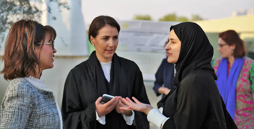 H.E. Mariam Almheiri and H.E. Sarah Al Amiri visited the integrated farming system at ICBA’s experimental station as part of EXPO2020 Dubai project.