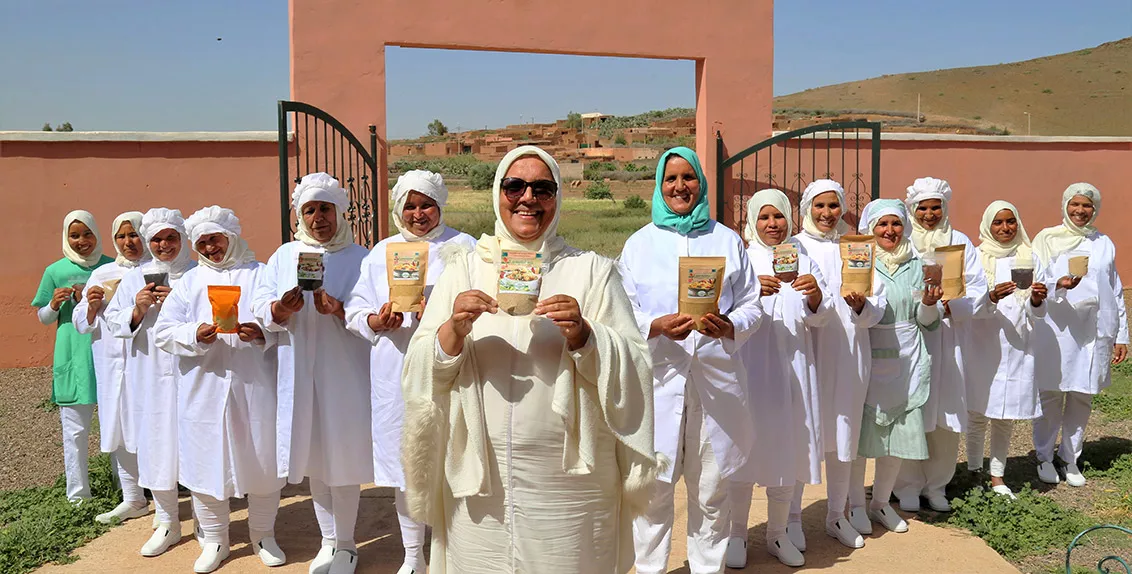 كما يهدف المشروع إلى تحسين الأمن الغذائي والدخل لدى المزارعين أصحاب الحيازات الصغيرة في المناطق الهامشية من المغرب عن طريق إنتاج واستهلاك وبيع أصناف كينوا تتسم بقيمتها المرتفعة وتحملها للإجهاد. 