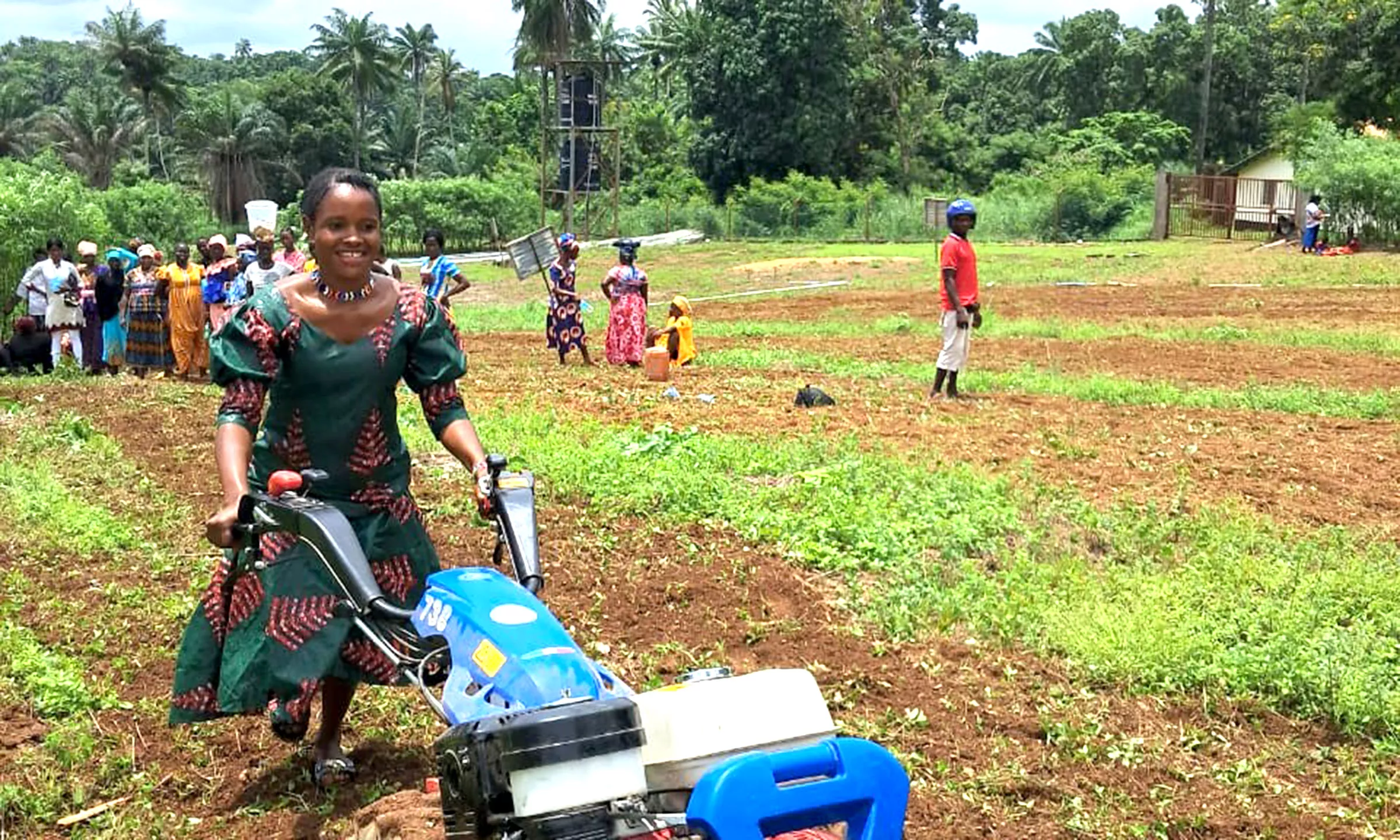 المركز الدولي للزراعة الملحية يؤكد التزامه بالعمل المناخي الشامل القائم على تمكين المرأة الريفية